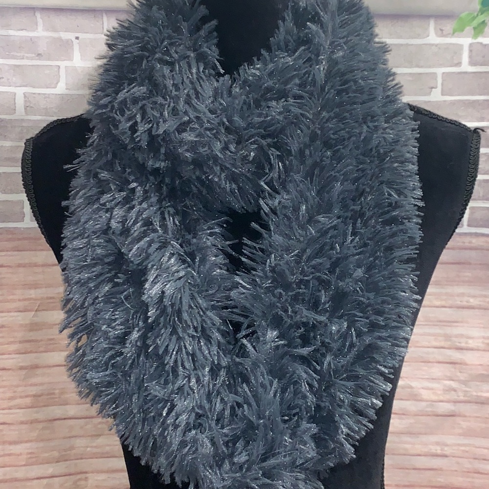 Infinity scarfs - Picture 2 of 8